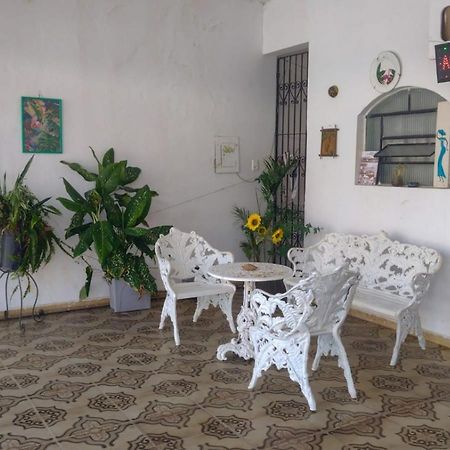 בלם Hostel Residence Girassol מראה חיצוני תמונה